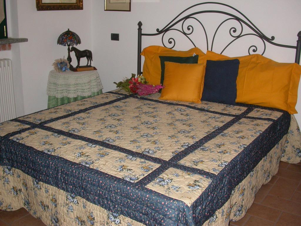 Вілла Agriturismo Maiocchi Borgarello Номер фото